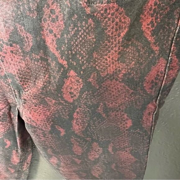 NWT Revolve x Paige Hoxton Super Skinny pant - Red Snake - Picture 10 of 16